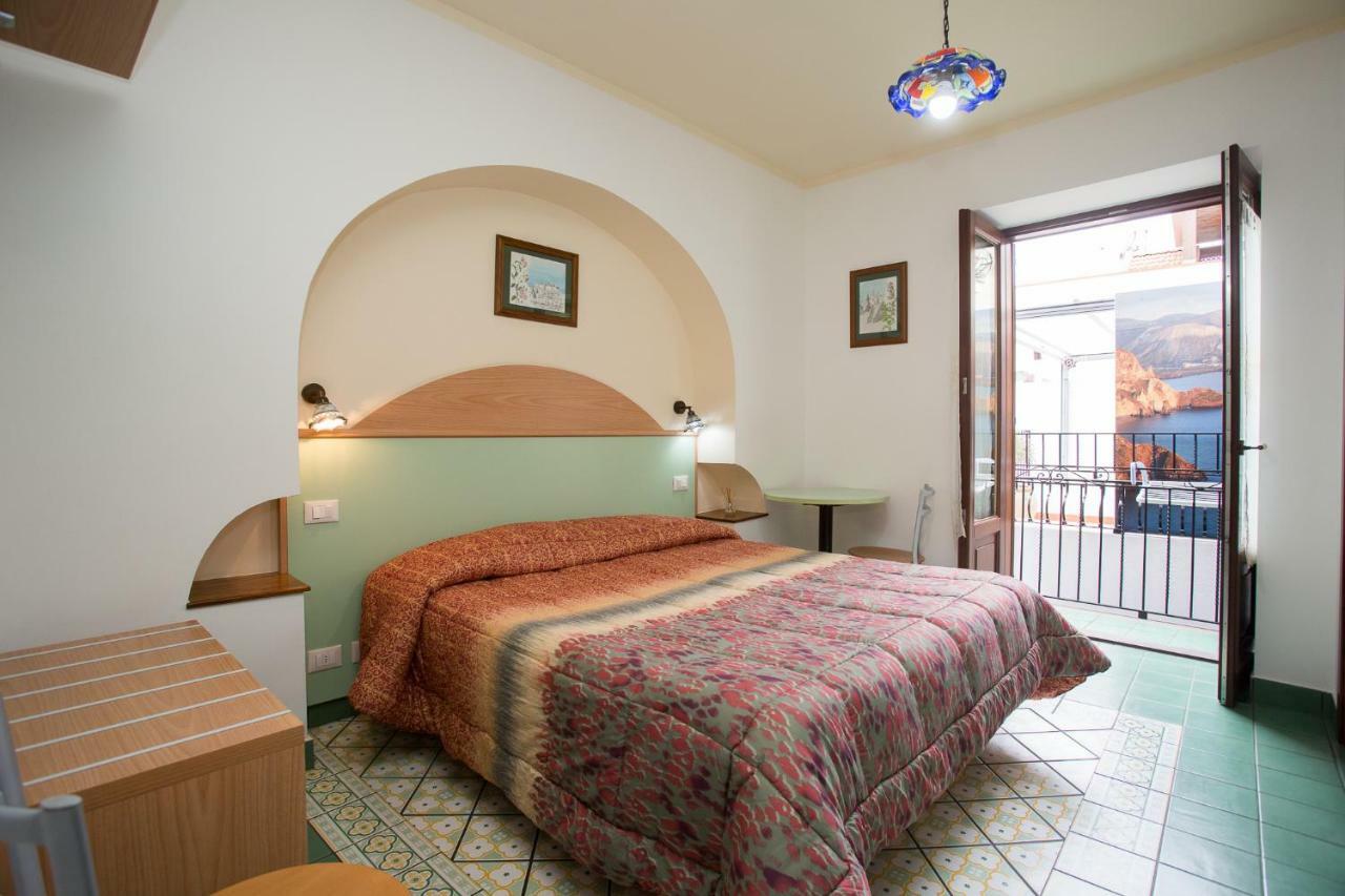 Diana Brown B&B Affittacamere Lipari  Luaran gambar